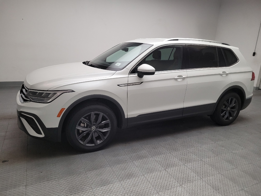 volkswagen tiguan 2023 3VV3B7AX2PM061094 image volkswagen tiguan 2023 3VV3B7AX2PM061094 image