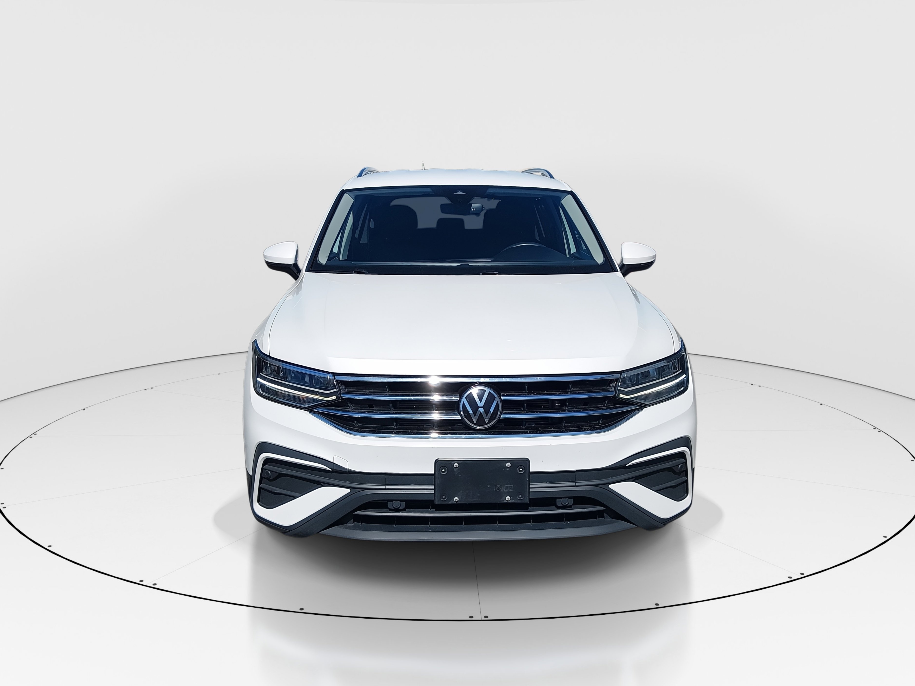 volkswagen tiguan 2023 3VV2B7AX2PM062404 image volkswagen tiguan 2023 3VV2B7AX2PM062404 image