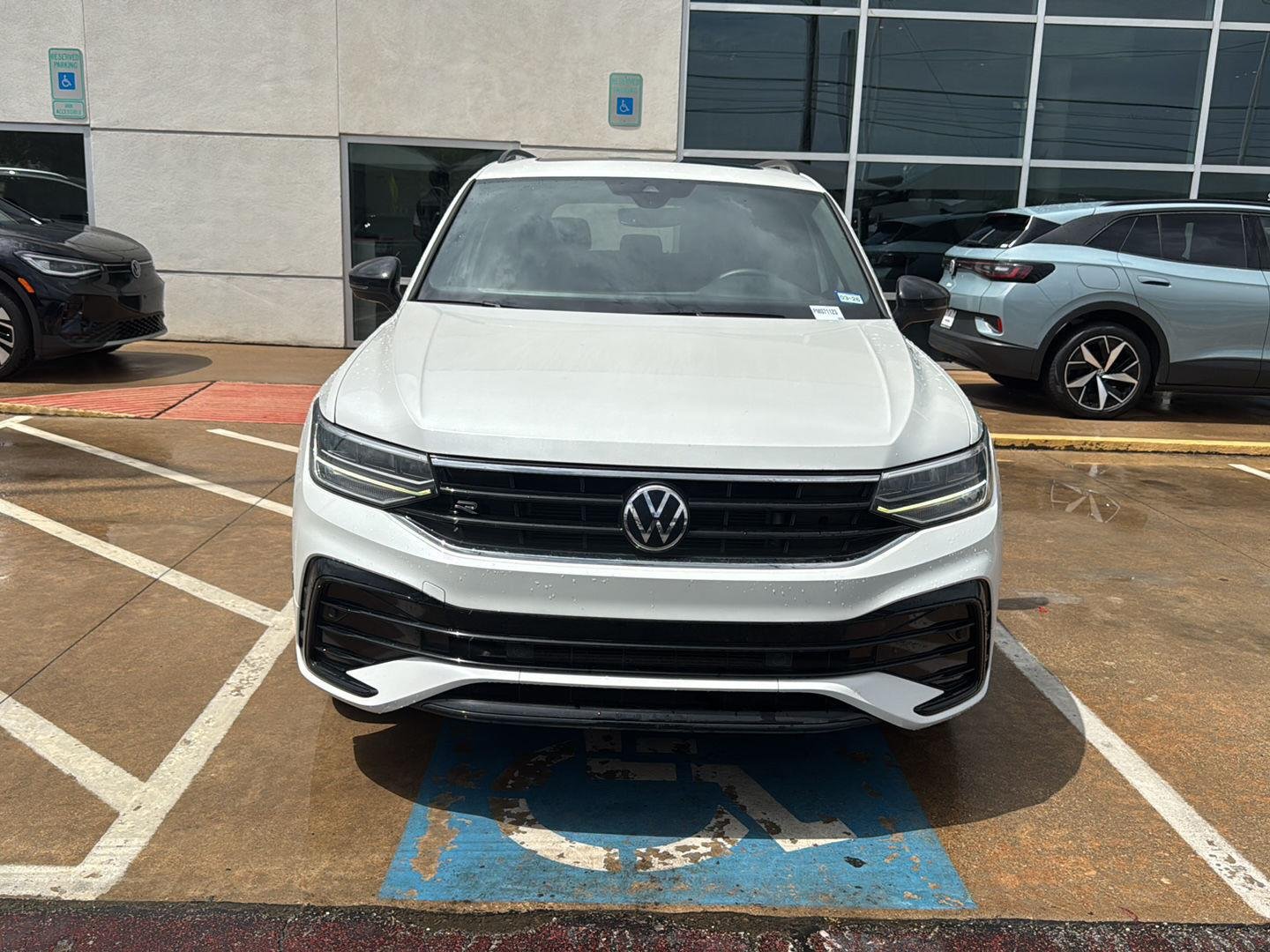 volkswagen tiguan 2023 3VVCB7AX0PM071123 image volkswagen tiguan 2023 3VVCB7AX0PM071123 image