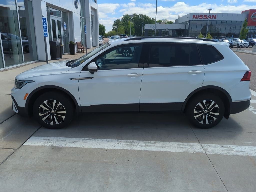 volkswagen tiguan 2023 3VVFB7AX5PM017488 image volkswagen tiguan 2023 3VVFB7AX5PM017488 image
