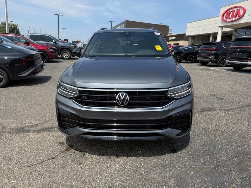 volkswagen tiguan 2023 3VVCB7AX2PM065565 image volkswagen tiguan 2023 3VVCB7AX2PM065565 image