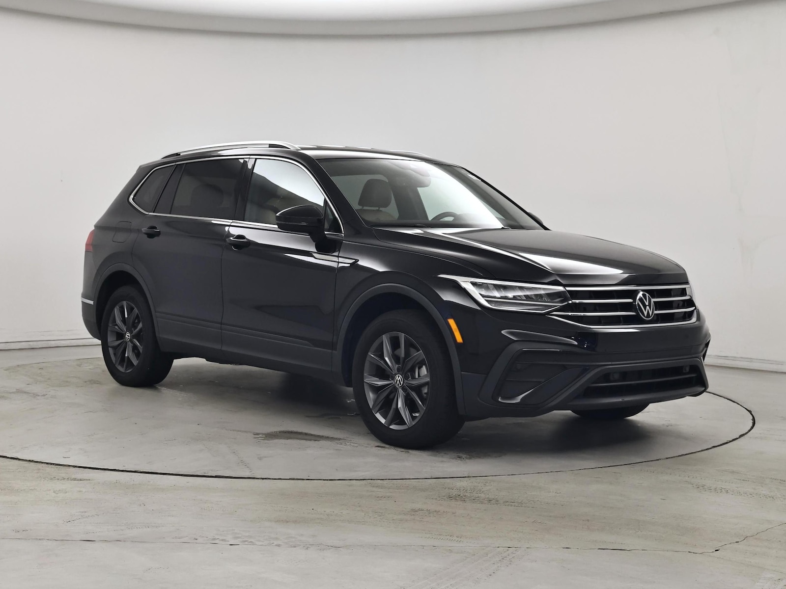 volkswagen tiguan 2023 3VV3B7AX7PM124979 image volkswagen tiguan 2023 3VV3B7AX7PM124979 image