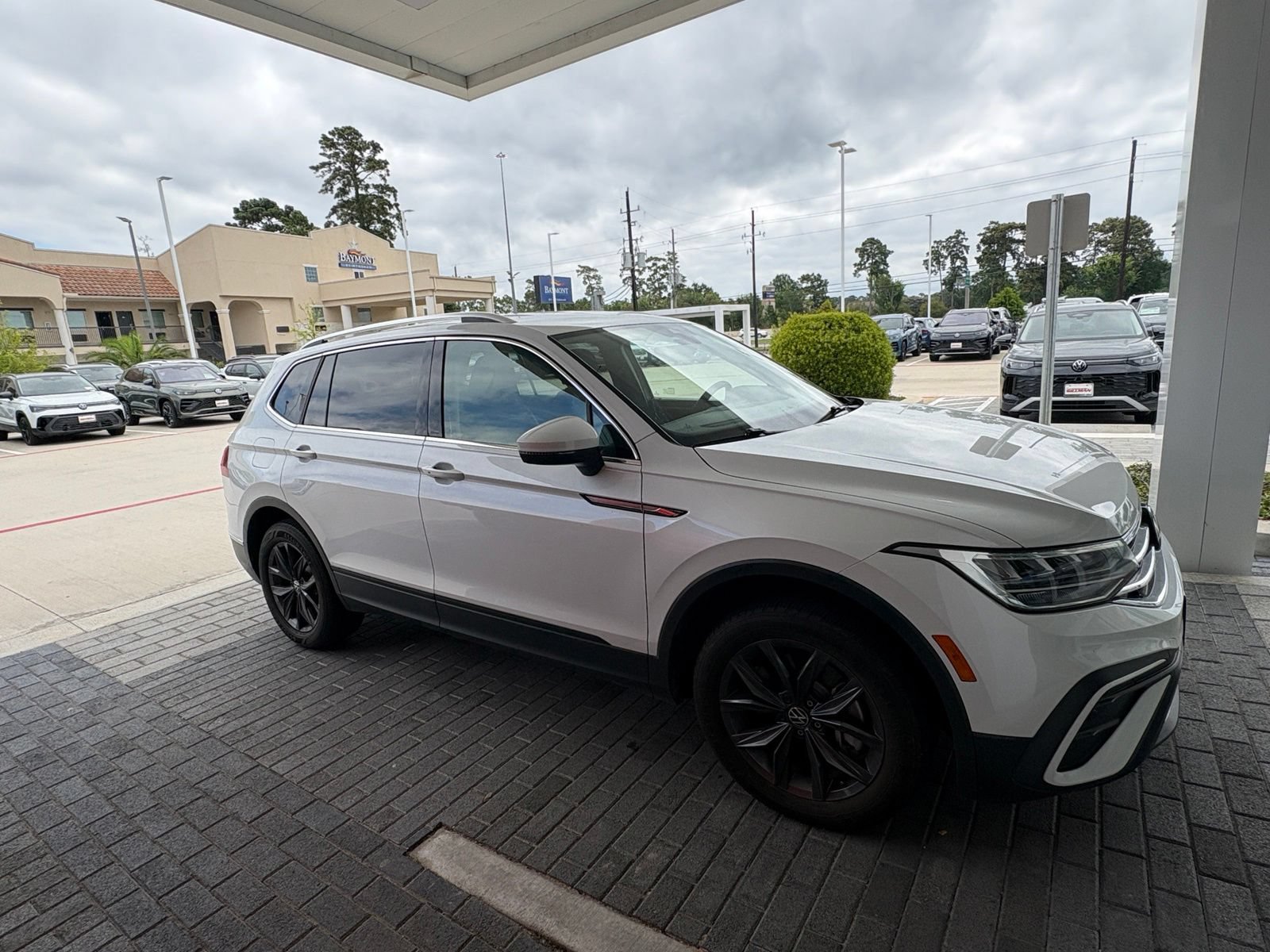 volkswagen tiguan 2023 3VV3B7AXXPM088270 image volkswagen tiguan 2023 3VV3B7AXXPM088270 image