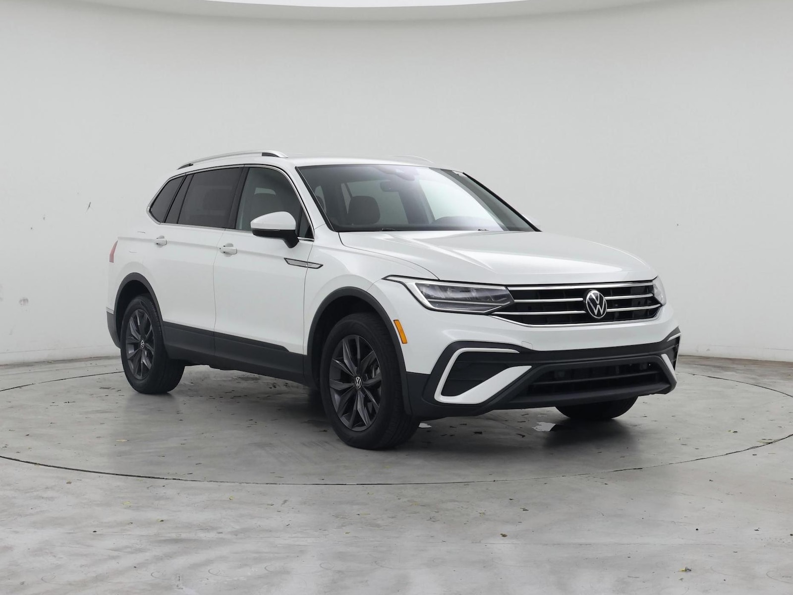 volkswagen tiguan 2023 3VV3B7AX4PM122106 image volkswagen tiguan 2023 3VV3B7AX4PM122106 image