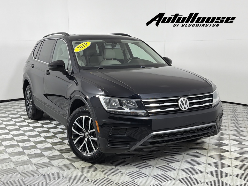 volkswagen tiguan 2019 3VV3B7AX1KM056350 image volkswagen tiguan 2019 3VV3B7AX1KM056350 image