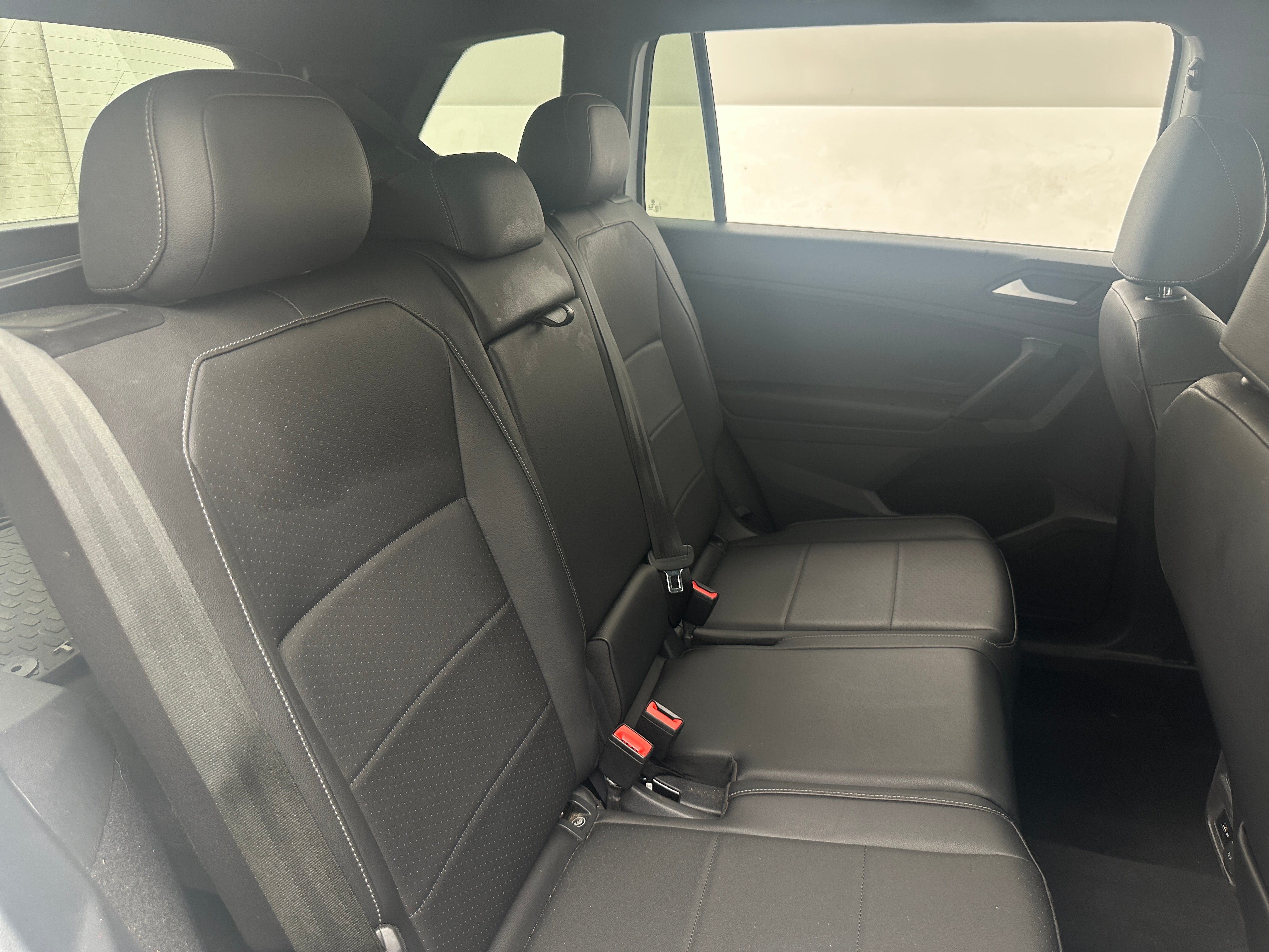 volkswagen tiguan 2019 3VV2B7AX7KM078073 image volkswagen tiguan 2019 3VV2B7AX7KM078073 image
