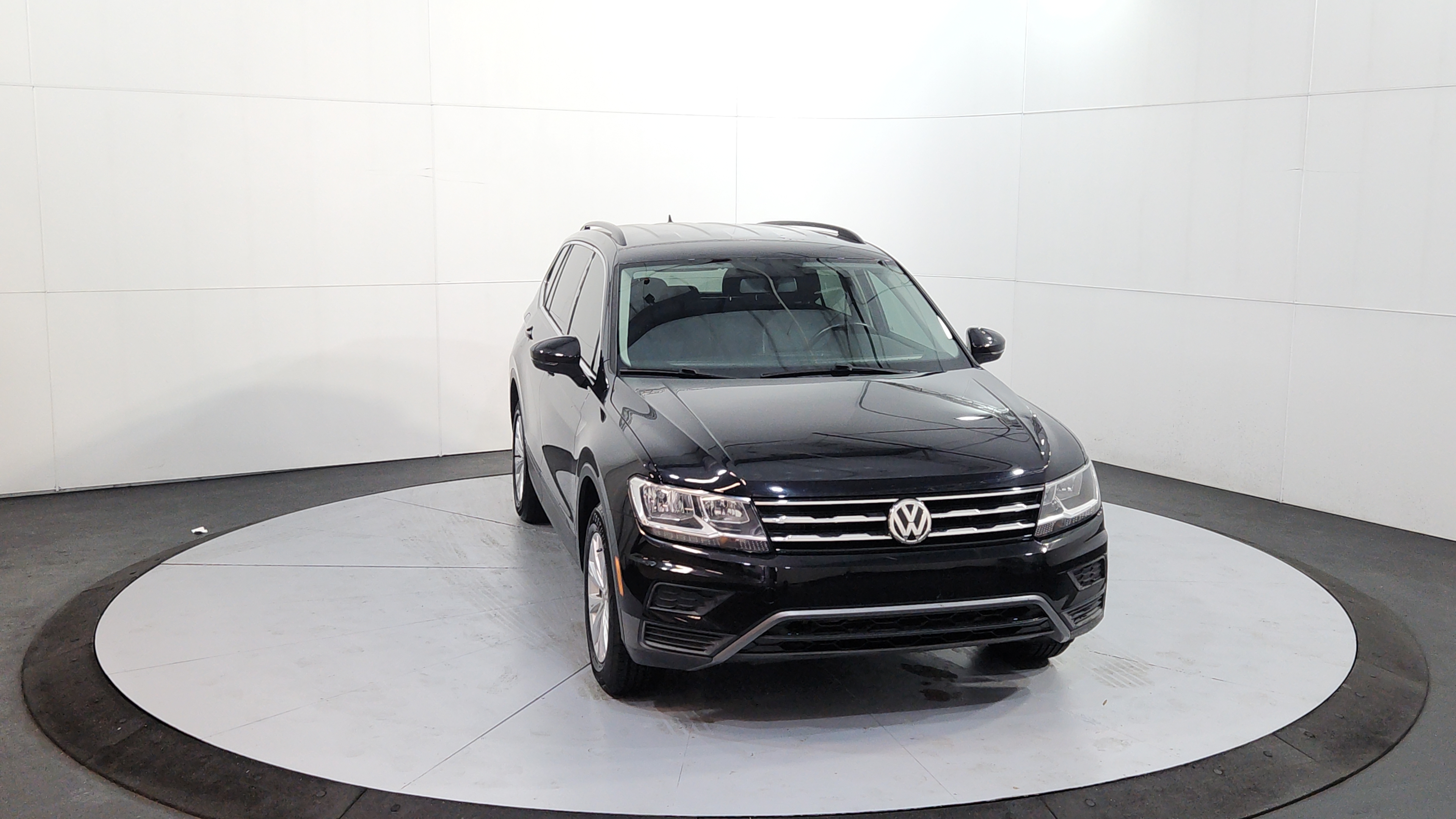 volkswagen tiguan 2019 3VV2B7AXXKM053667 image volkswagen tiguan 2019 3VV2B7AXXKM053667 image