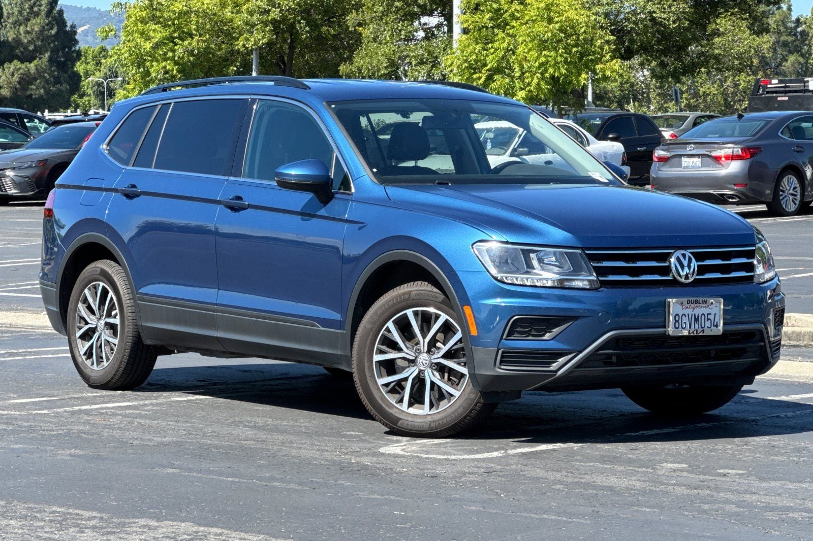 volkswagen tiguan 2019 3VV2B7AX6KM023131 image volkswagen tiguan 2019 3VV2B7AX6KM023131 image