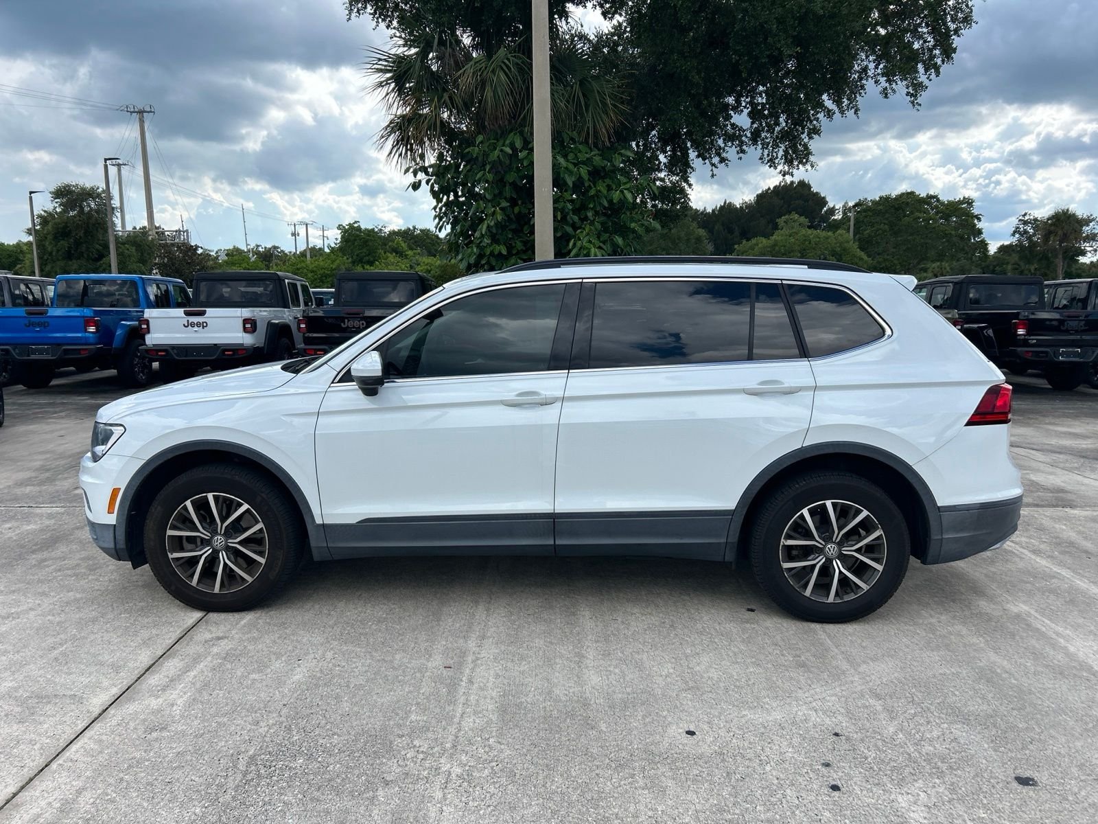 volkswagen tiguan 2019 3VV3B7AX0KM100239 image volkswagen tiguan 2019 3VV3B7AX0KM100239 image