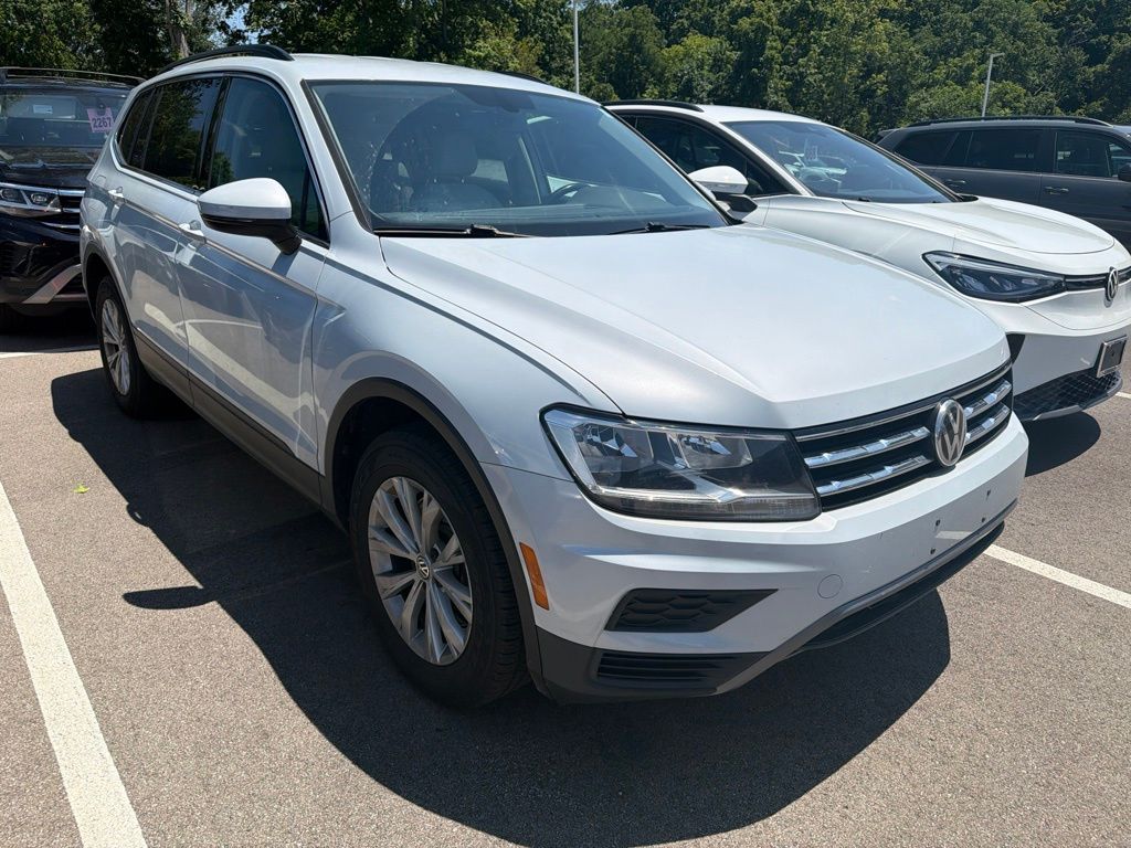 volkswagen tiguan 2019 3VV2B7AX4KM051770 image volkswagen tiguan 2019 3VV2B7AX4KM051770 image