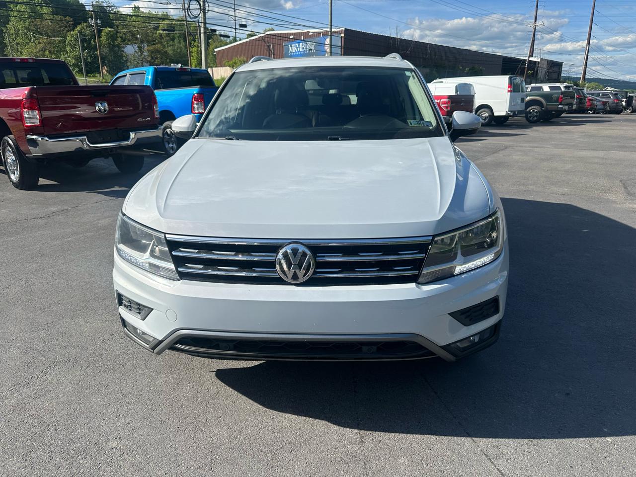 volkswagen tiguan 2019 3VV2B7AX7KM043680 image volkswagen tiguan 2019 3VV2B7AX7KM043680 image