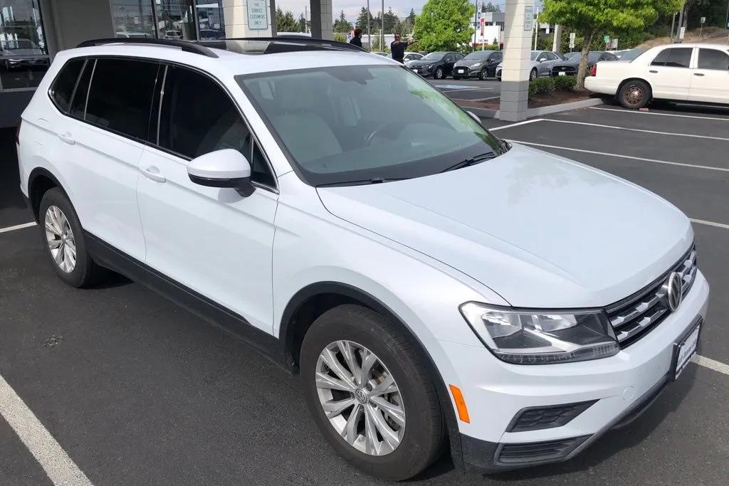 volkswagen tiguan 2019 3VV3B7AX4KM017378 image volkswagen tiguan 2019 3VV3B7AX4KM017378 image