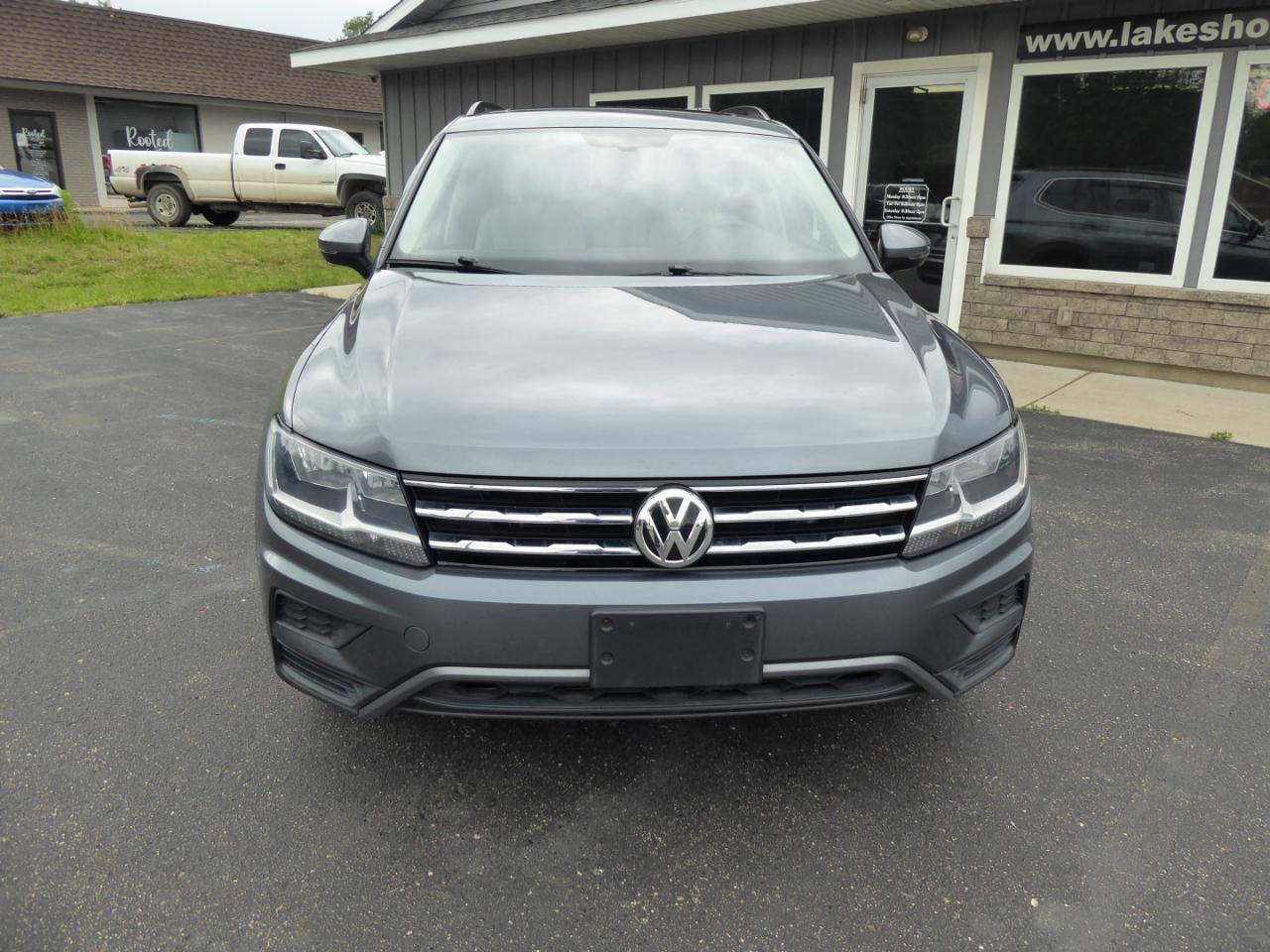 volkswagen tiguan 2019 3VV2B7AX9KM054373 image volkswagen tiguan 2019 3VV2B7AX9KM054373 image