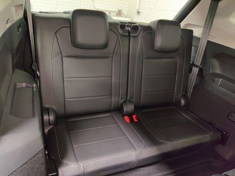 volkswagen tiguan 2019 3VV2B7AX9KM141996 image volkswagen tiguan 2019 3VV2B7AX9KM141996 image