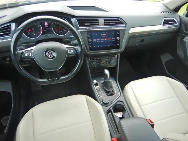 volkswagen tiguan 2019 3VV2B7AX4KM035343 image volkswagen tiguan 2019 3VV2B7AX4KM035343 image