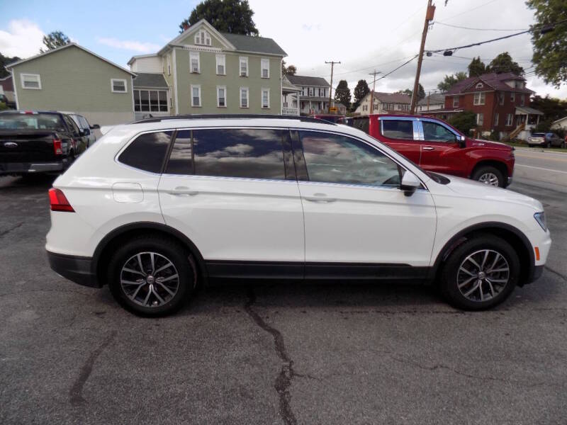 volkswagen tiguan 2019 3VV2B7AX6KM046280 image volkswagen tiguan 2019 3VV2B7AX6KM046280 image