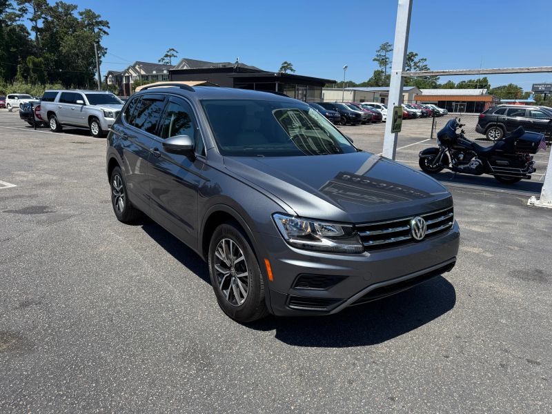 volkswagen tiguan 2019 3VV2B7AX7KM126736 image volkswagen tiguan 2019 3VV2B7AX7KM126736 image