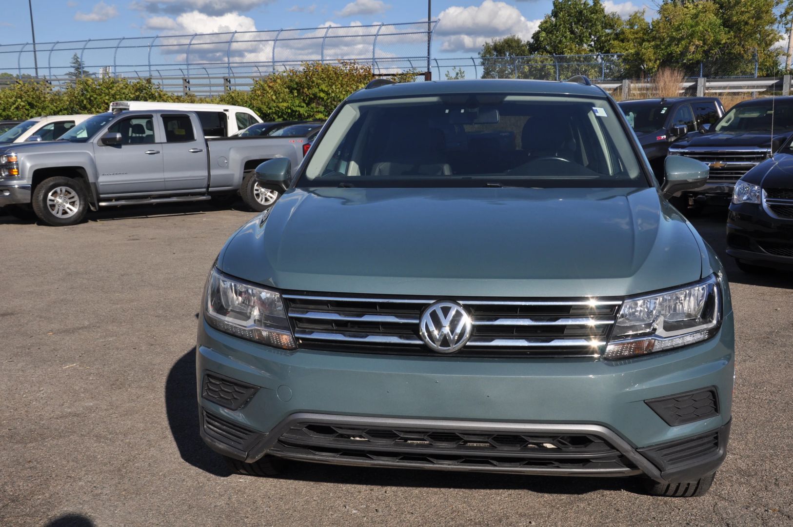 volkswagen tiguan 2019 3VV2B7AX2KM201438 image volkswagen tiguan 2019 3VV2B7AX2KM201438 image