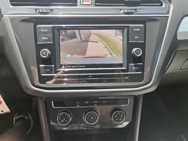 volkswagen tiguan 2019 3VV0B7AX0KM174165 image volkswagen tiguan 2019 3VV0B7AX0KM174165 image