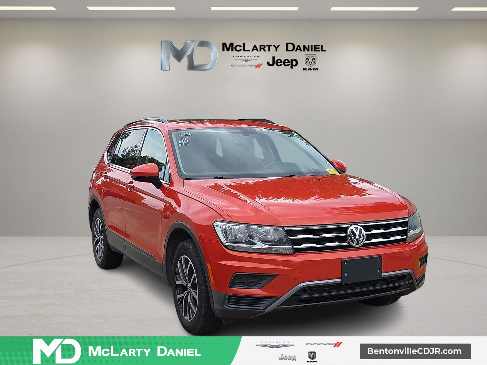 volkswagen tiguan 2019 3VV2B7AX3KM057270 image volkswagen tiguan 2019 3VV2B7AX3KM057270 image
