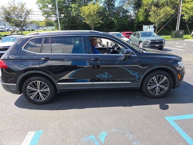volkswagen tiguan 2019 3VV2B7AX2KM063447 image volkswagen tiguan 2019 3VV2B7AX2KM063447 image