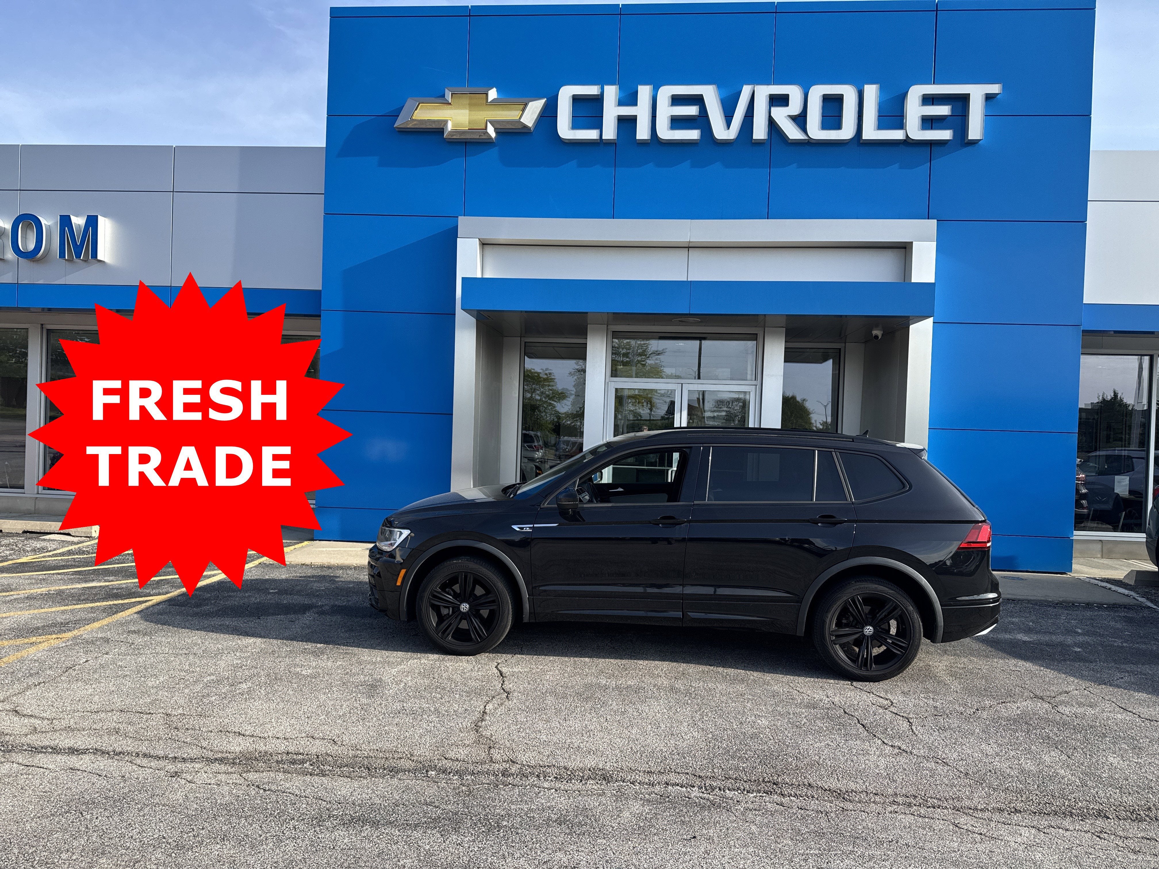 volkswagen tiguan 2019 3VV2B7AX9KM074378 image volkswagen tiguan 2019 3VV2B7AX9KM074378 image