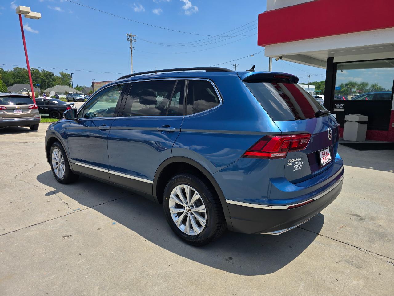 volkswagen tiguan 2018 3VV2B7AX9JM059569 image volkswagen tiguan 2018 3VV2B7AX9JM059569 image