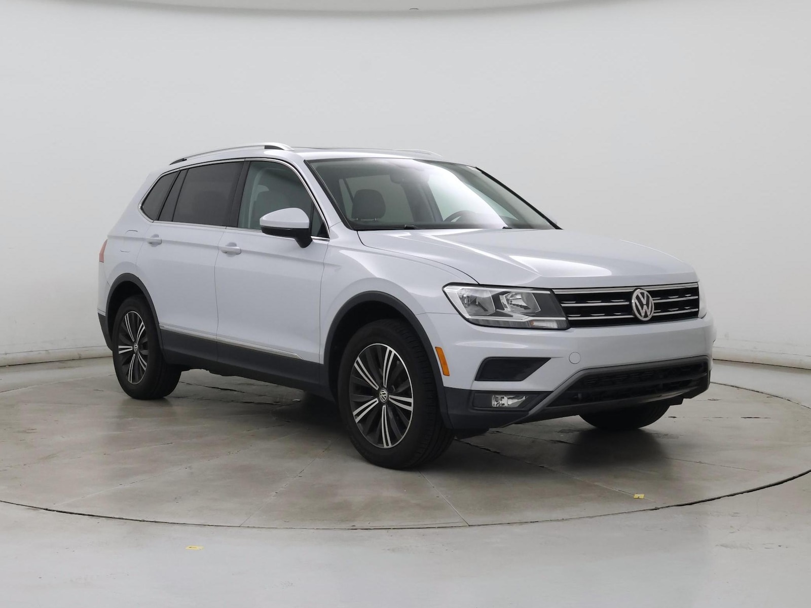 volkswagen tiguan 2018 3VV2B7AX9JM194048 image volkswagen tiguan 2018 3VV2B7AX9JM194048 image