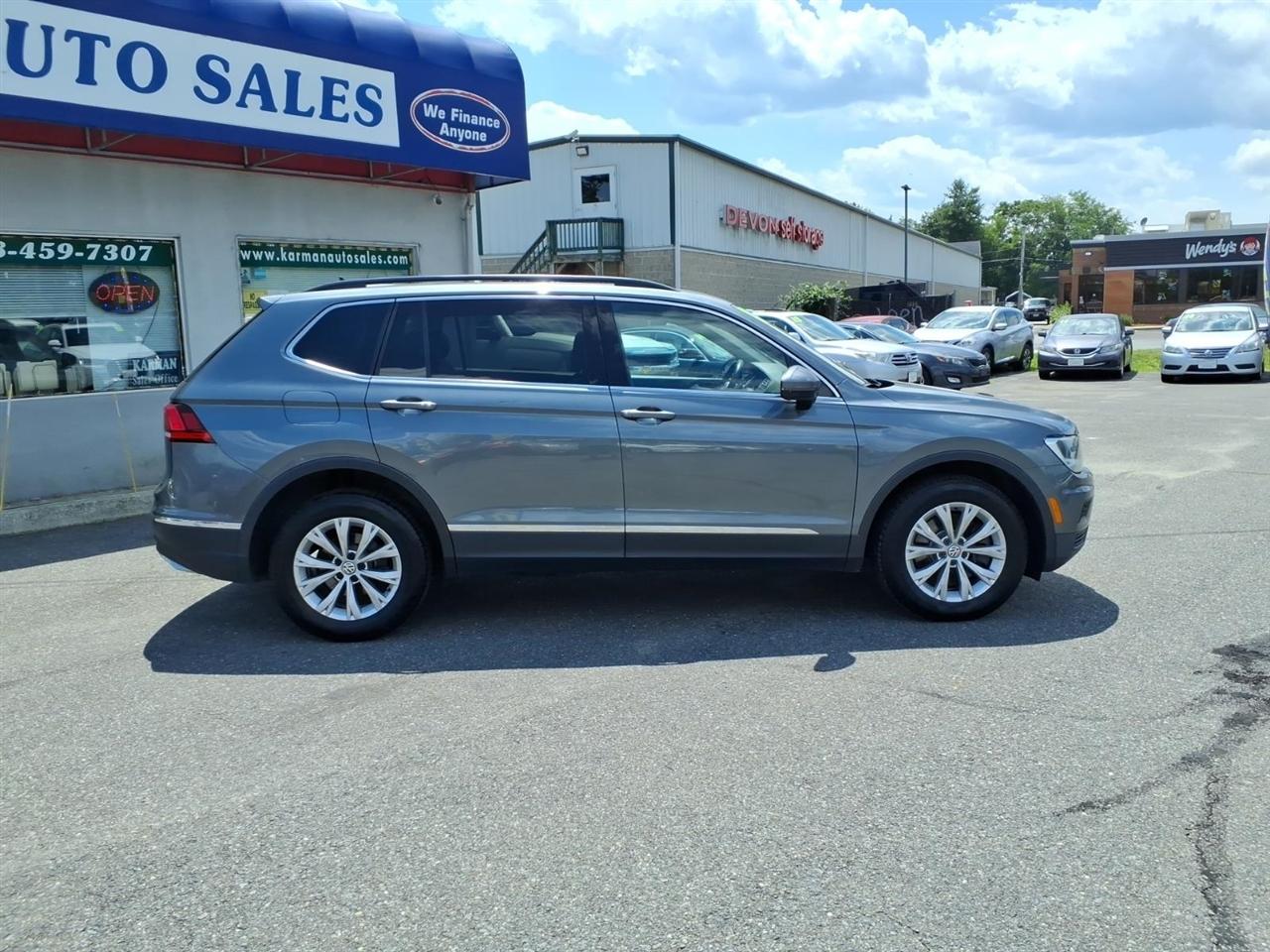 volkswagen tiguan 2018 3VV2B7AX0JM165621 image volkswagen tiguan 2018 3VV2B7AX0JM165621 image
