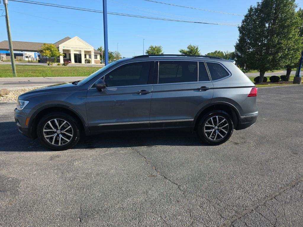 volkswagen tiguan 2018 3VV2B7AXXJM220785 image volkswagen tiguan 2018 3VV2B7AXXJM220785 image