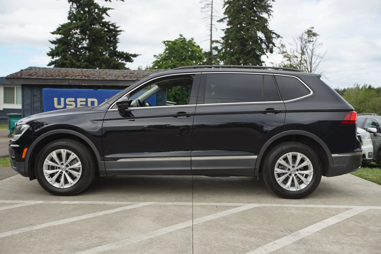 volkswagen tiguan 2018 3VV2B7AX0JM119528 image volkswagen tiguan 2018 3VV2B7AX0JM119528 image
