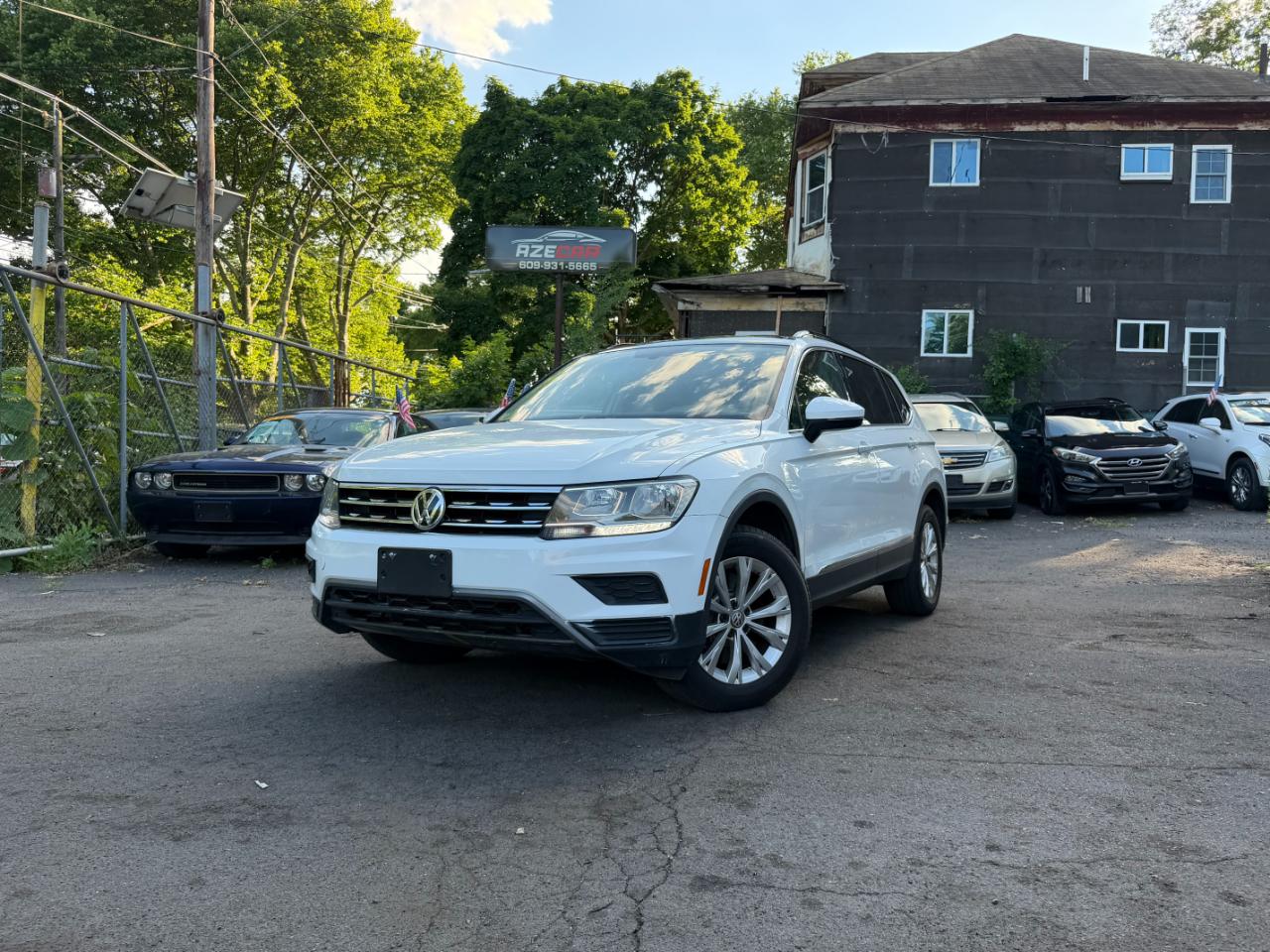 volkswagen tiguan 2018 3VV2B7AX8JM055948 image volkswagen tiguan 2018 3VV2B7AX8JM055948 image