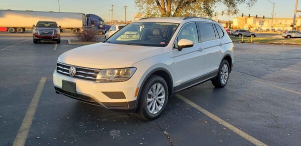 volkswagen tiguan 2018 3VV2B7AX0JM097594 image volkswagen tiguan 2018 3VV2B7AX0JM097594 image