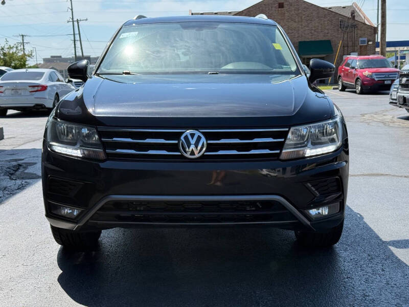 volkswagen tiguan 2018 3VV2B7AX2JM090677 image volkswagen tiguan 2018 3VV2B7AX2JM090677 image