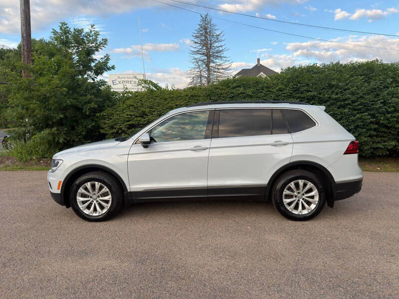 volkswagen tiguan 2018 3VV2B7AX2JM115335 image volkswagen tiguan 2018 3VV2B7AX2JM115335 image
