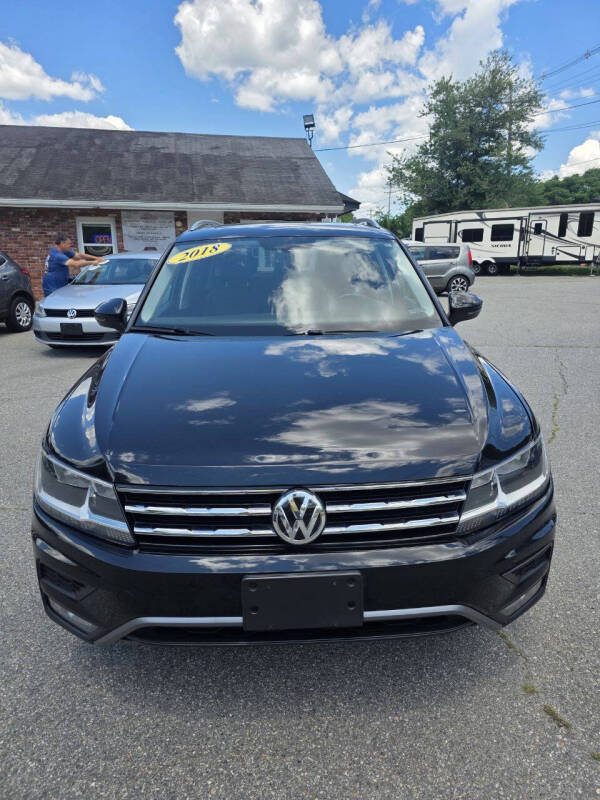 volkswagen tiguan 2018 3VV2B7AX9JM112240 image volkswagen tiguan 2018 3VV2B7AX9JM112240 image