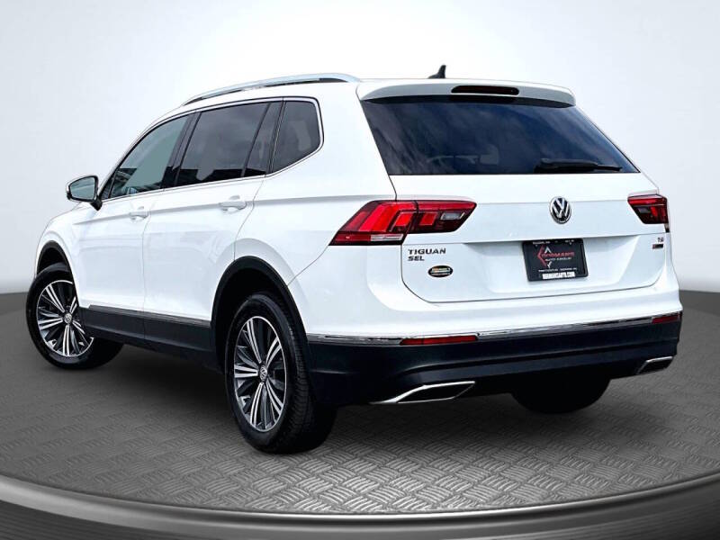 volkswagen tiguan 2018 3VV2B7AX9JM074010 image volkswagen tiguan 2018 3VV2B7AX9JM074010 image