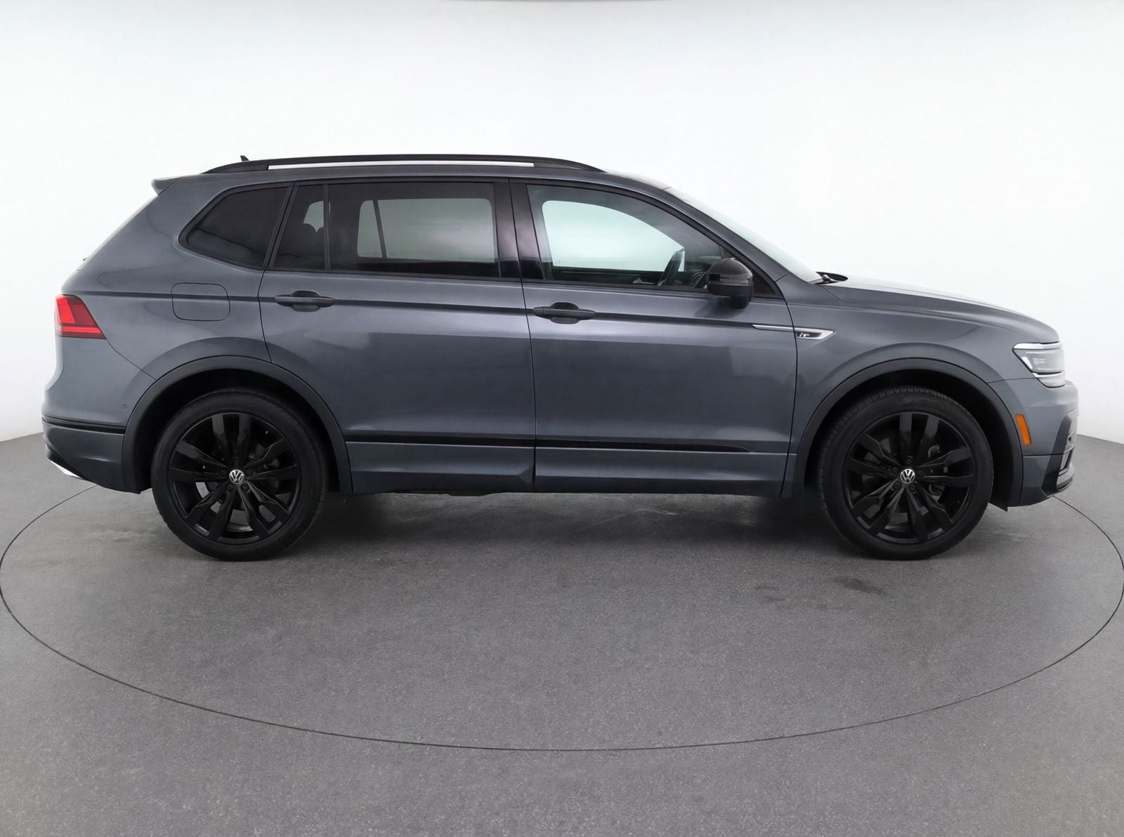 volkswagen tiguan 2021 3VV2B7AX8MM115117 image volkswagen tiguan 2021 3VV2B7AX8MM115117 image