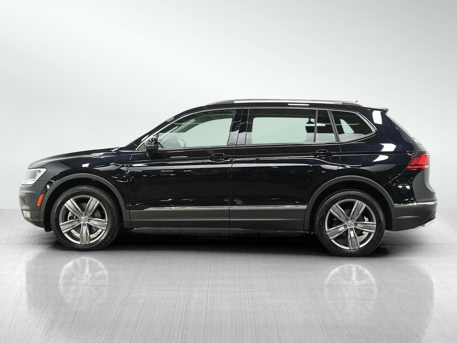 volkswagen tiguan 2021 3VV2B7AX4MM152519 image volkswagen tiguan 2021 3VV2B7AX4MM152519 image
