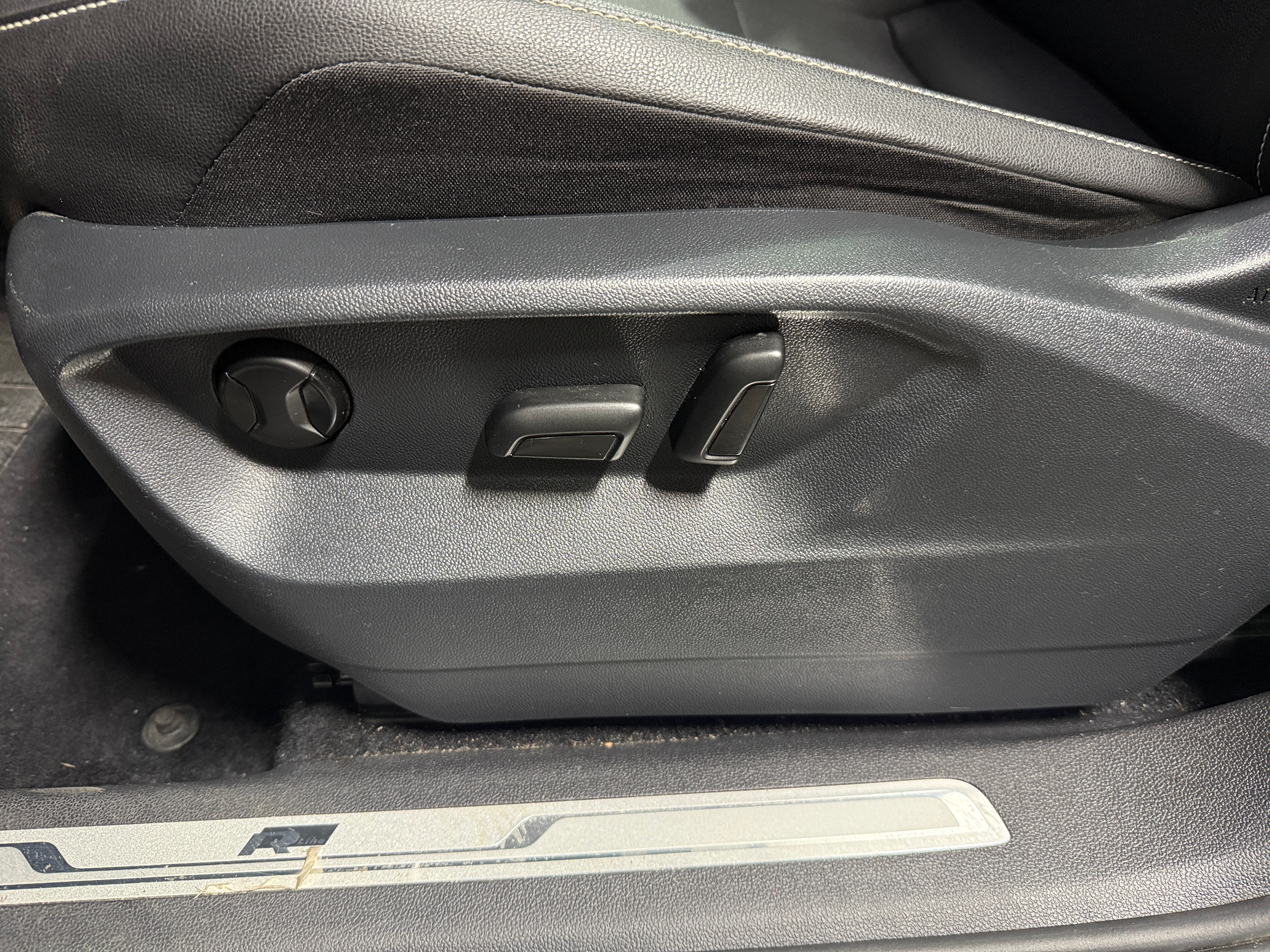 volkswagen tiguan 2021 3VV2B7AX2MM012825 image volkswagen tiguan 2021 3VV2B7AX2MM012825 image