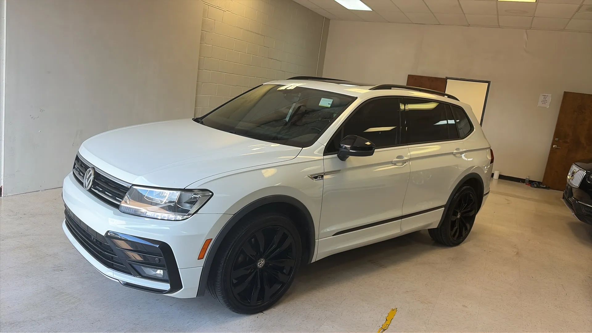volkswagen tiguan 2021 3VV3B7AX6MM094756 image volkswagen tiguan 2021 3VV3B7AX6MM094756 image