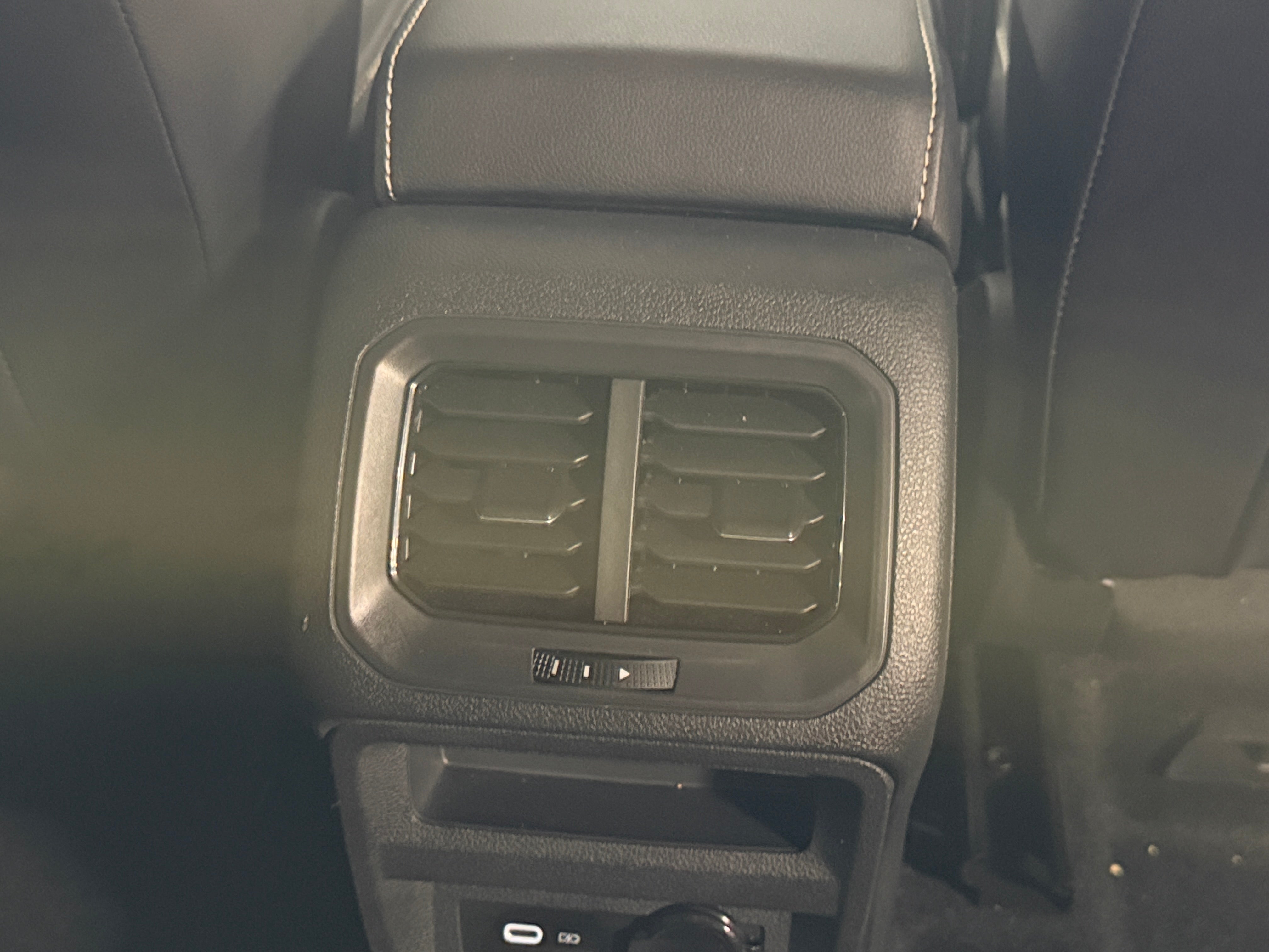volkswagen tiguan 2021 3VV2B7AX1MM152283 image volkswagen tiguan 2021 3VV2B7AX1MM152283 image