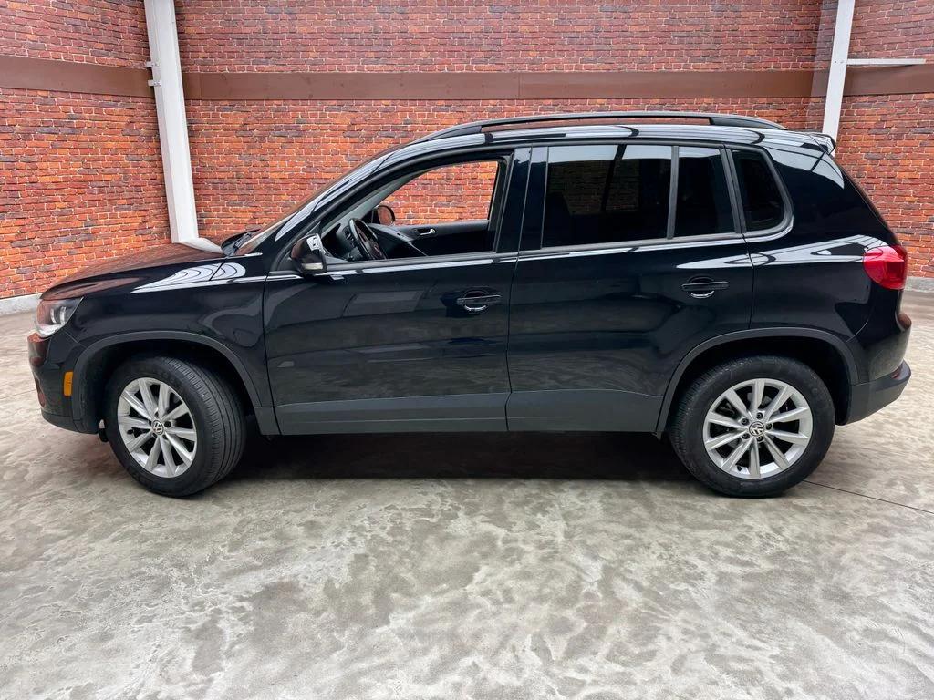 volkswagen tiguan 2017 WVGBV7AX5HK055019 image