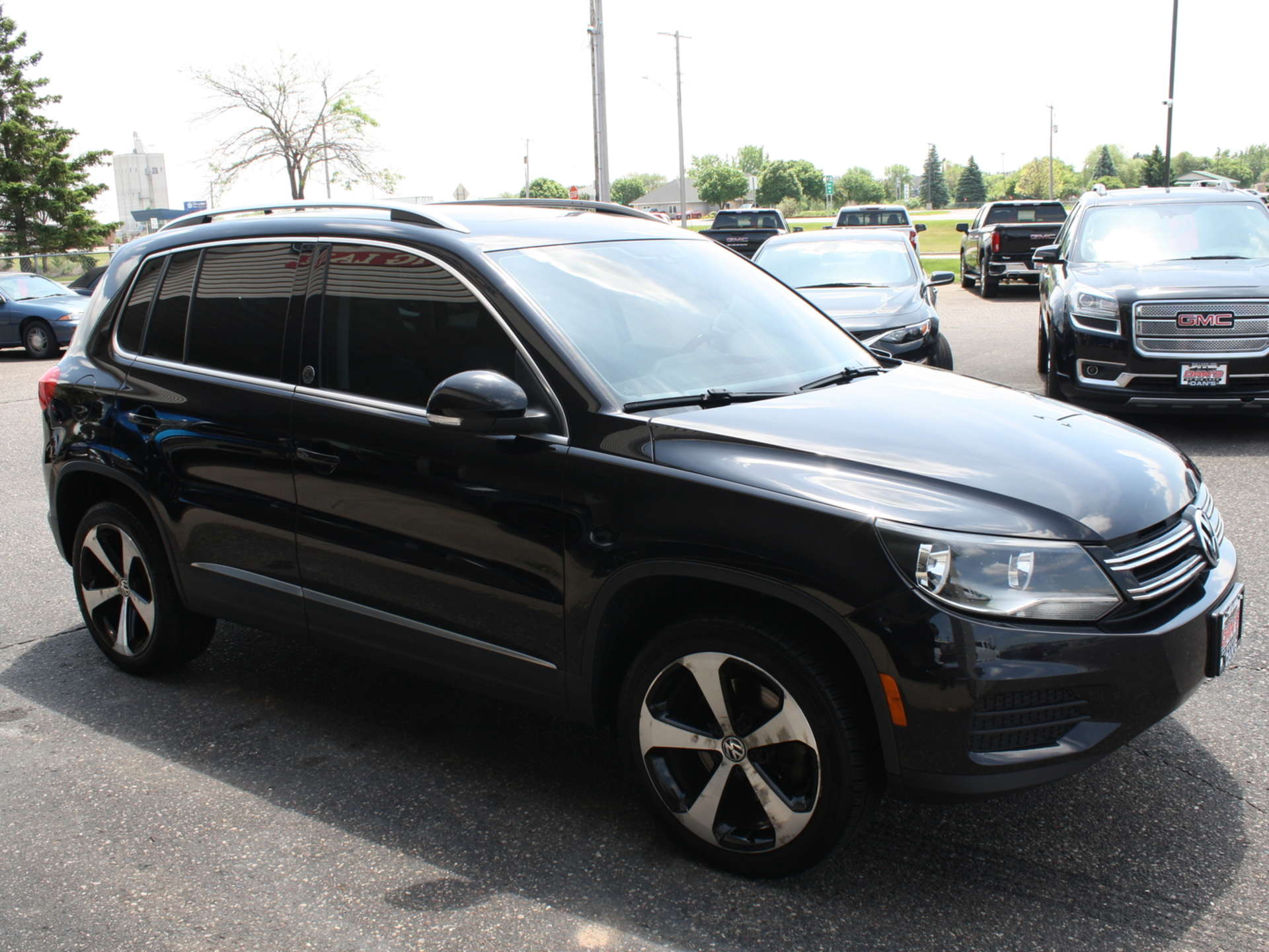 volkswagen tiguan 2017 WVGRV7AX8HW505494 image volkswagen tiguan 2017 WVGRV7AX8HW505494 image