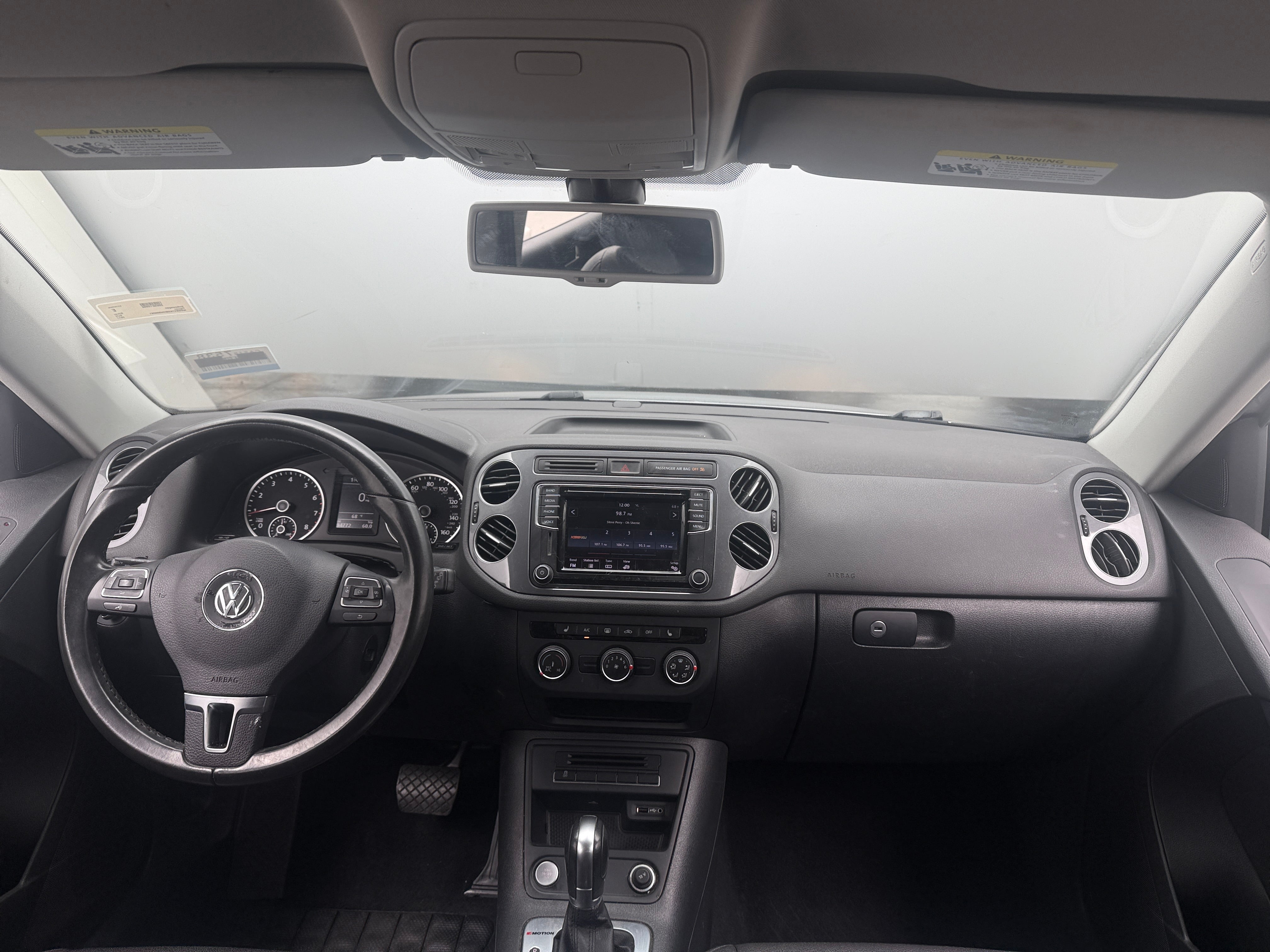 volkswagen tiguan 2017 WVGBV7AX8HW500281 image volkswagen tiguan 2017 WVGBV7AX8HW500281 image