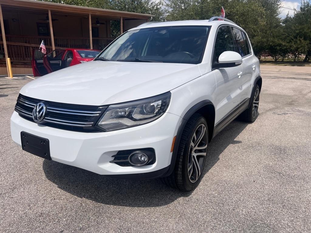 volkswagen tiguan 2017 WVGVV7AX7HK010581 image volkswagen tiguan 2017 WVGVV7AX7HK010581 image