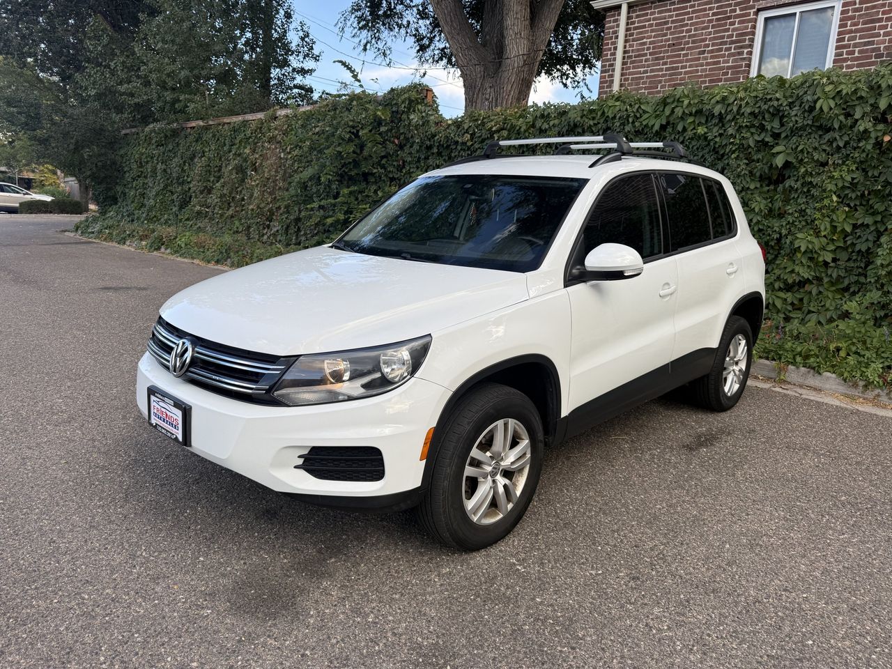 volkswagen tiguan 2017 WVGBV7AX0HK024650 image