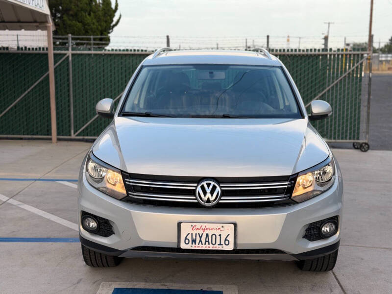 volkswagen tiguan 2012 WVGBV7AX7CW610750 image volkswagen tiguan 2012 WVGBV7AX7CW610750 image