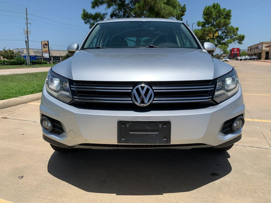 volkswagen tiguan 2012 WVGAV7AX3CW001523 image volkswagen tiguan 2012 WVGAV7AX3CW001523 image