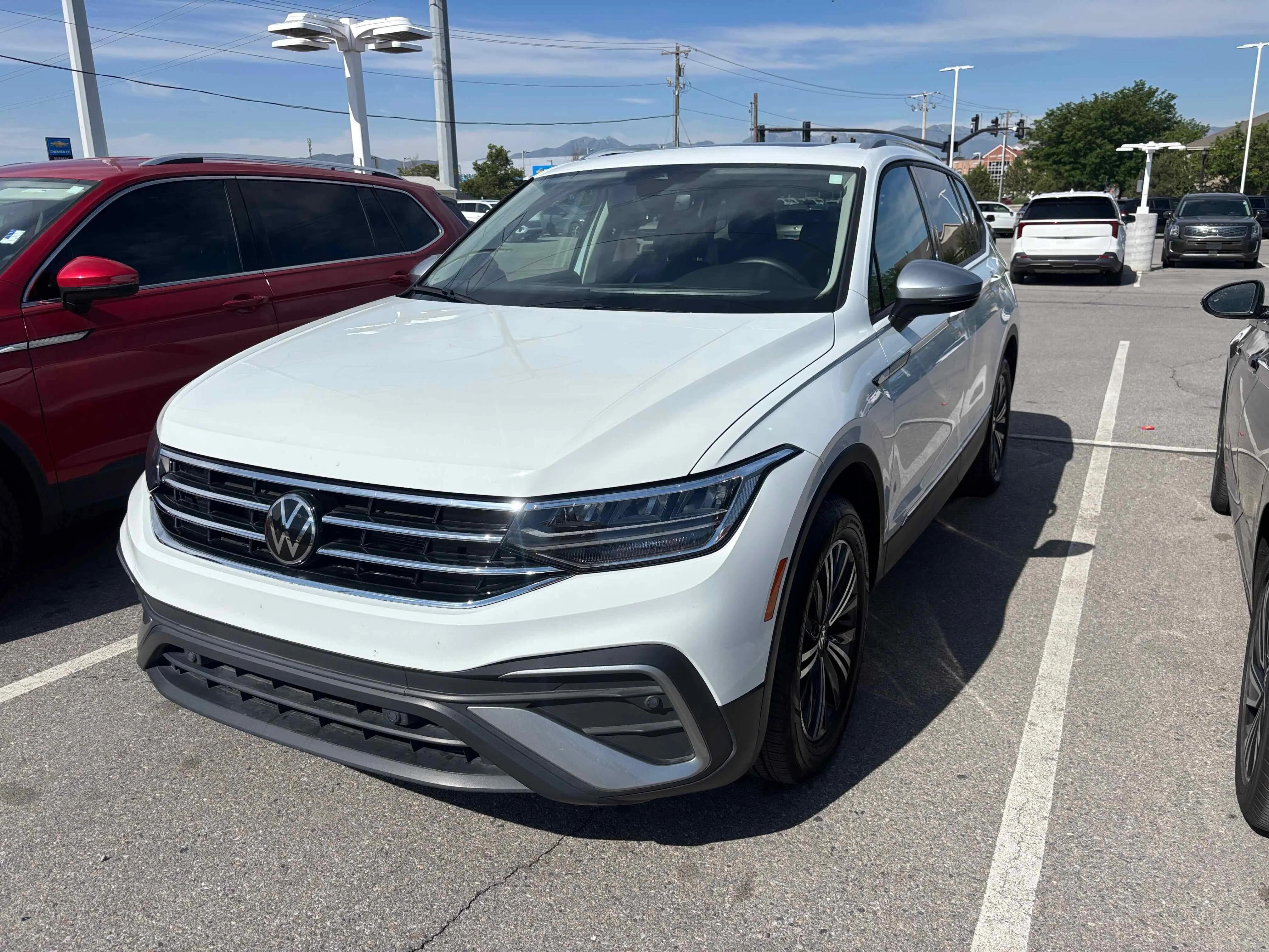 volkswagen tiguan 2024 3VVAB7AX4RM208624 image volkswagen tiguan 2024 3VVAB7AX4RM208624 image